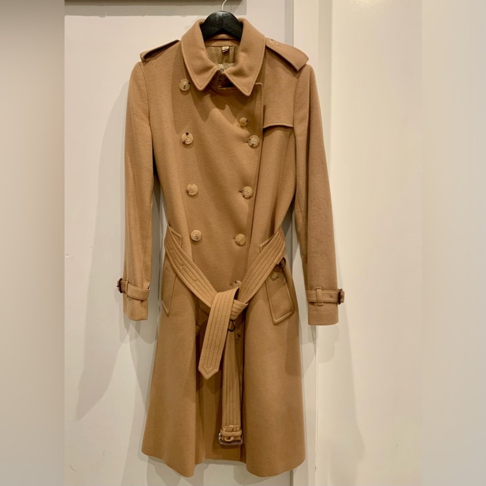 Cashmere Kensington trench. Pristine condition. Smoke and pet-free home. - Picture 2 of 6